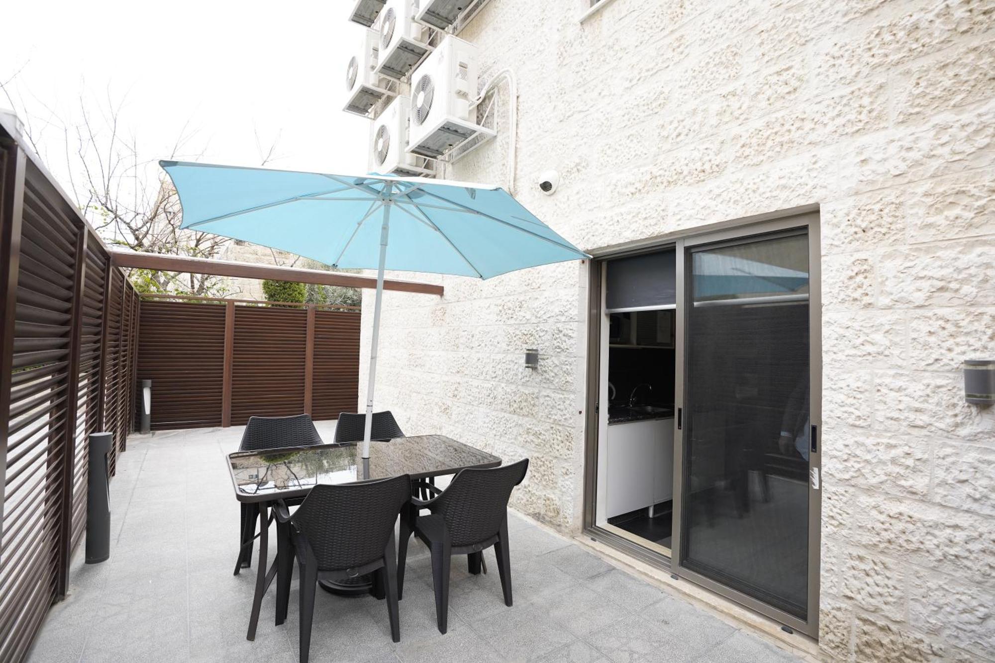 Naylover Hotel Suites Amman Esterno foto