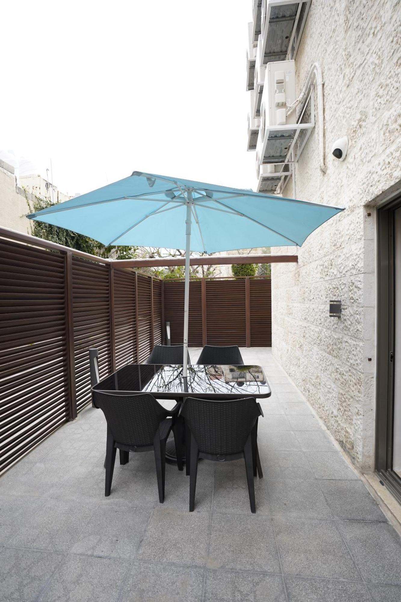 Naylover Hotel Suites Amman Esterno foto
