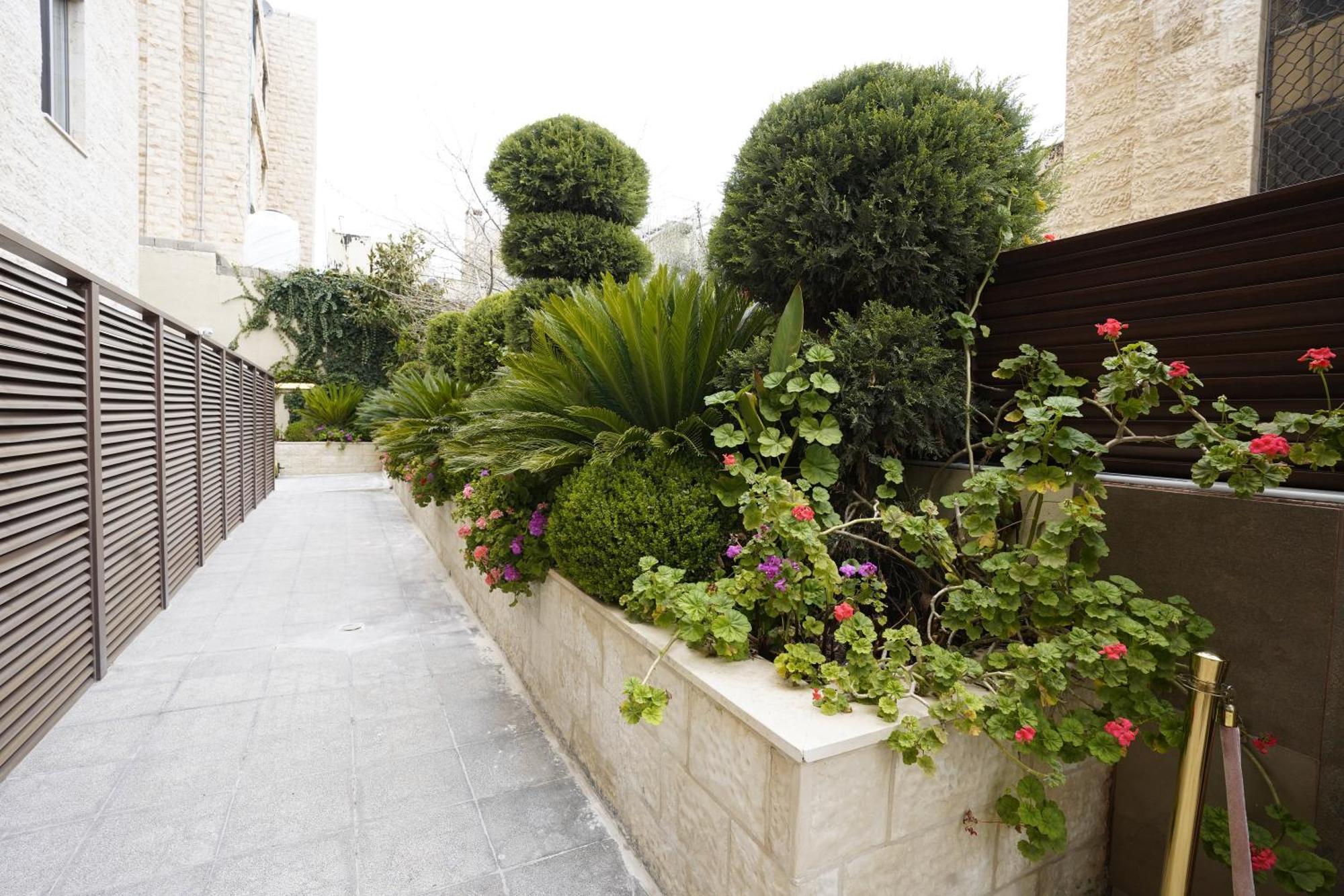 Naylover Hotel Suites Amman Esterno foto