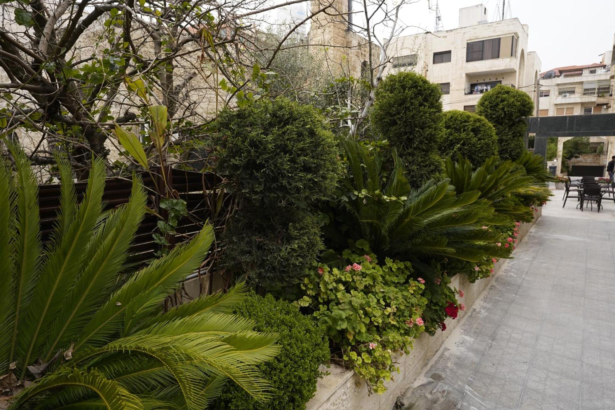 Naylover Hotel Suites Amman Esterno foto