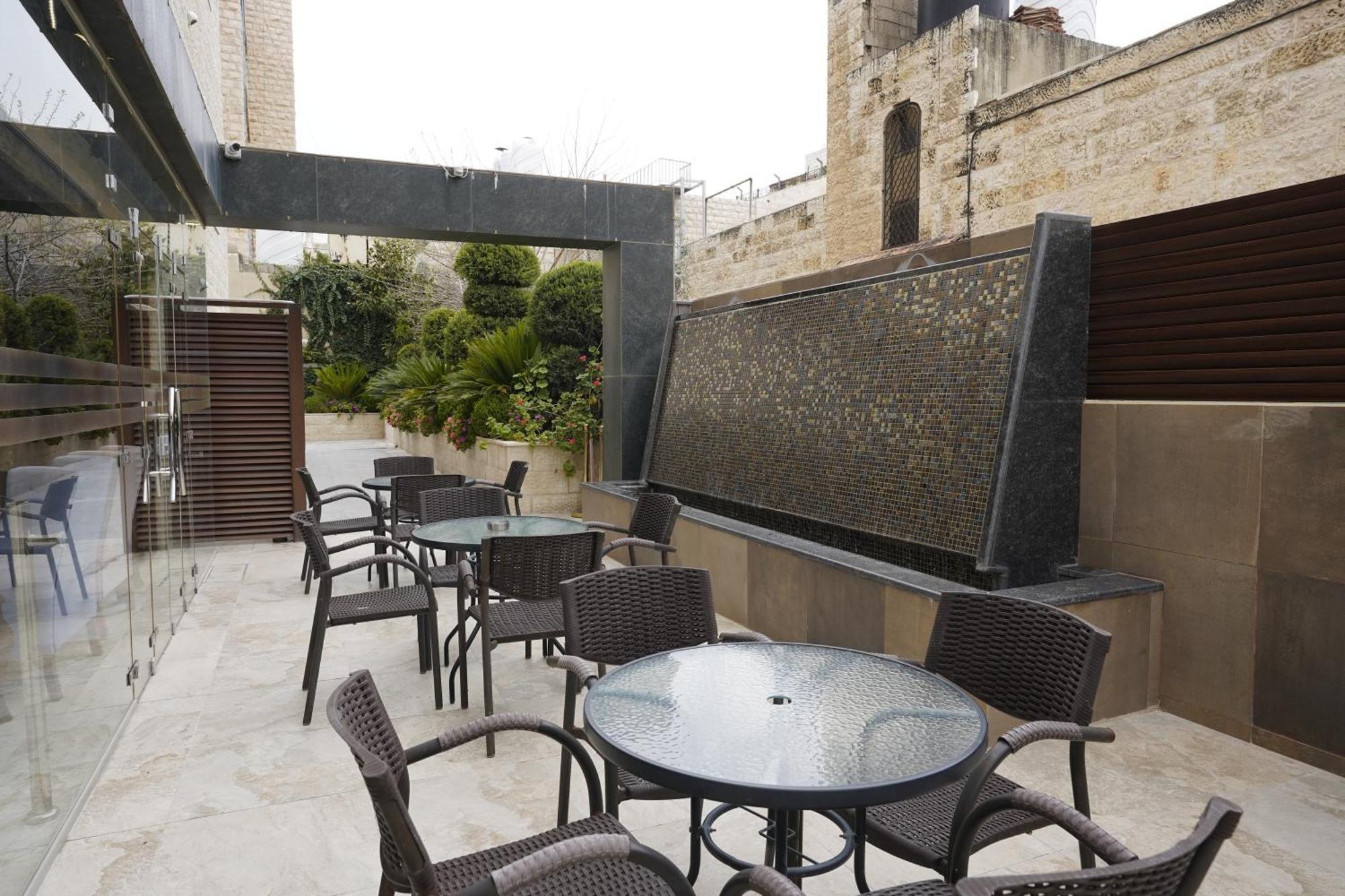Naylover Hotel Suites Amman Esterno foto