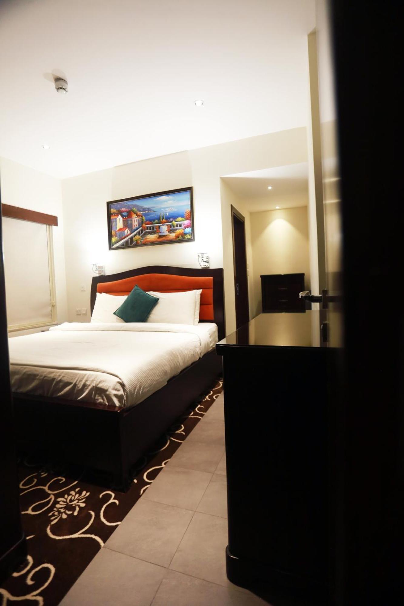 Naylover Hotel Suites Amman Esterno foto