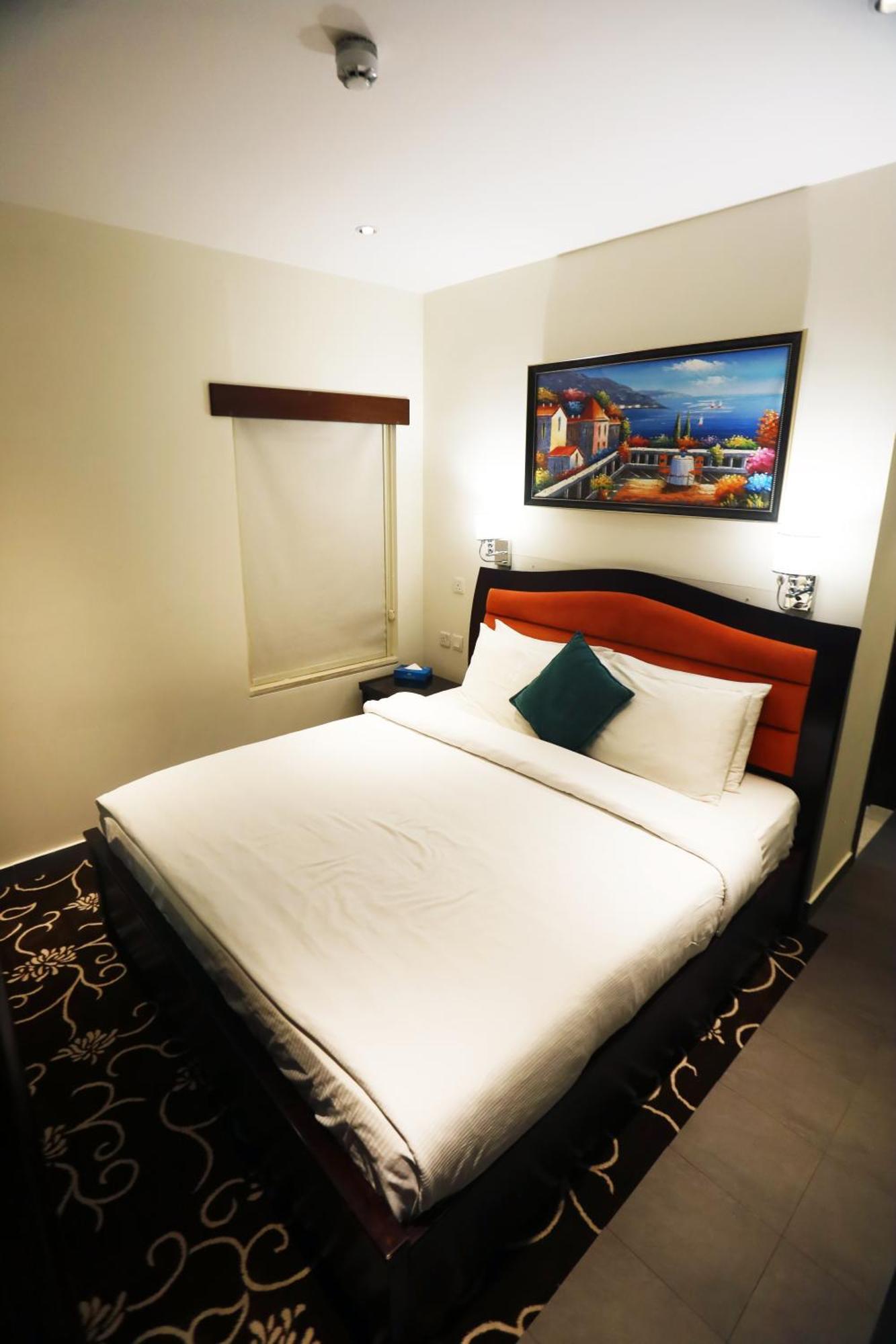 Naylover Hotel Suites Amman Esterno foto