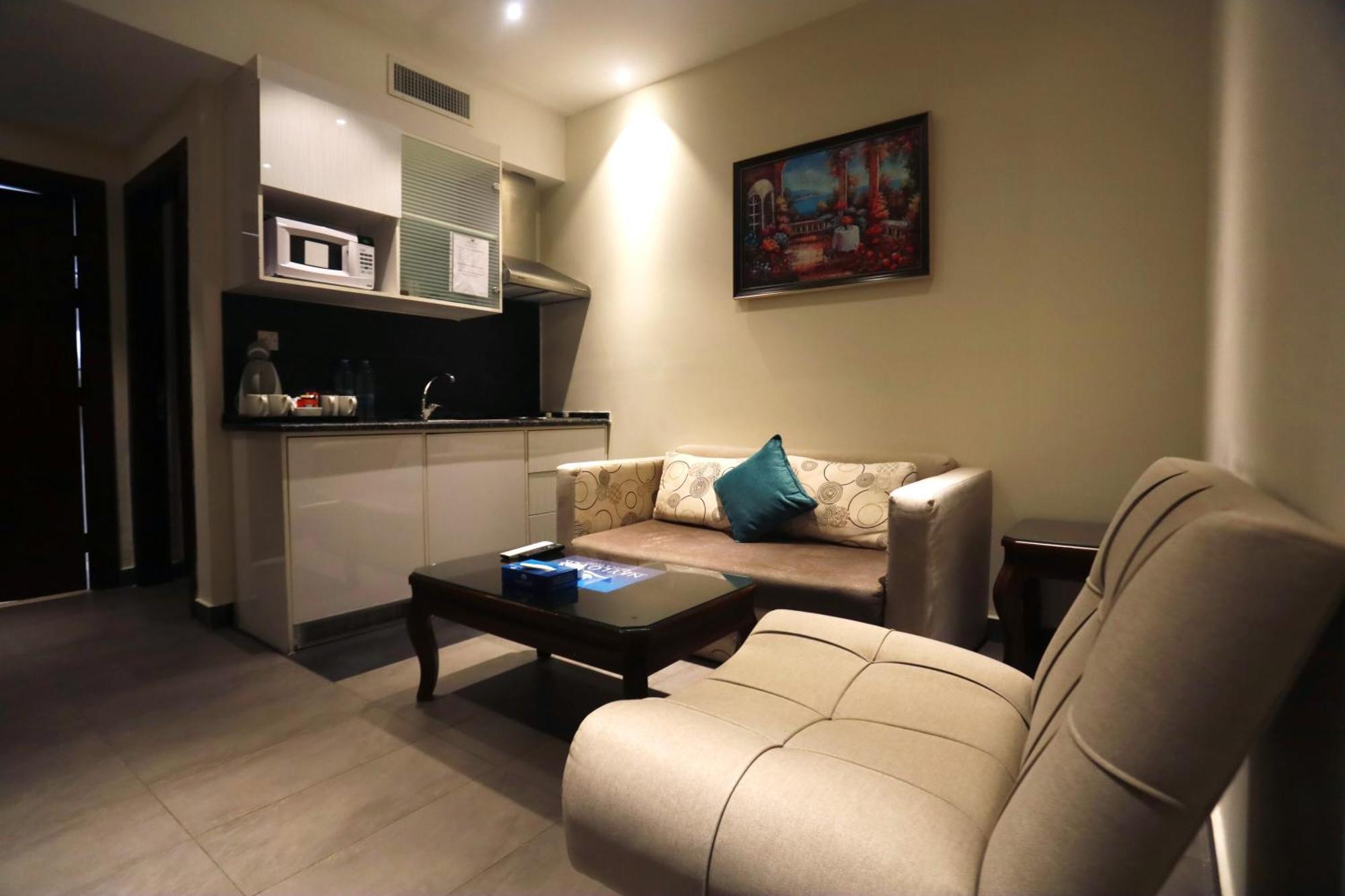 Naylover Hotel Suites Amman Esterno foto
