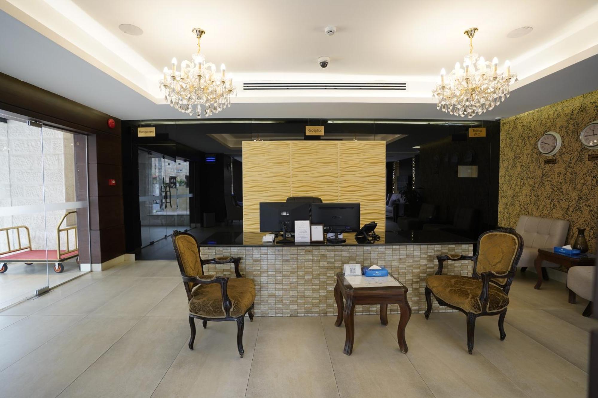 Naylover Hotel Suites Amman Esterno foto