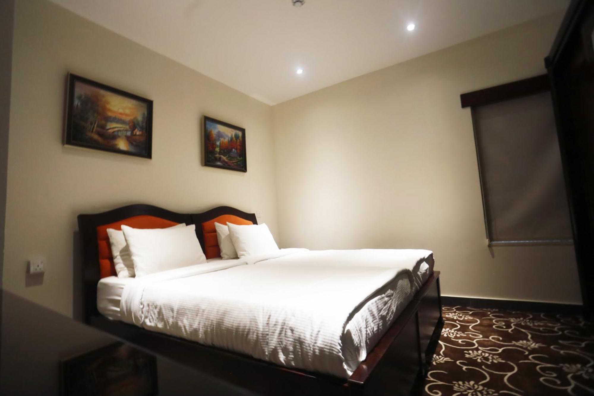 Naylover Hotel Suites Amman Esterno foto