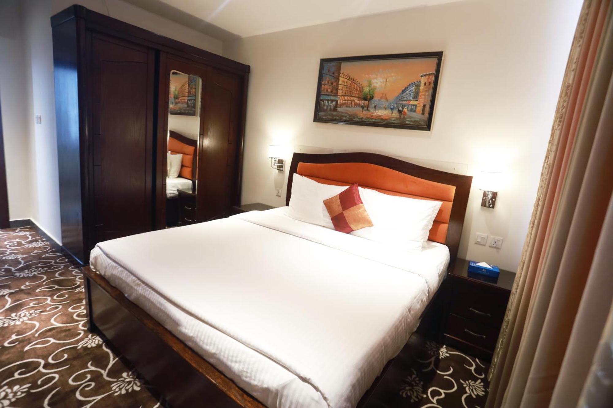 Naylover Hotel Suites Amman Esterno foto