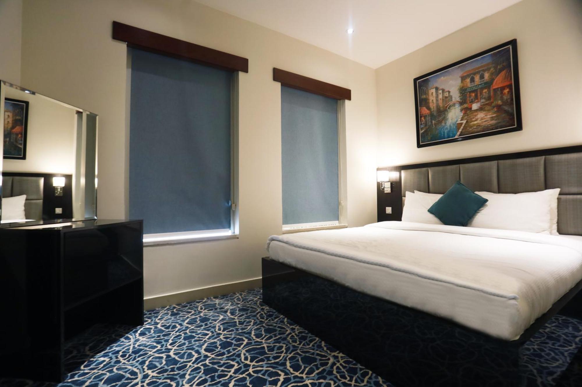 Naylover Hotel Suites Amman Esterno foto