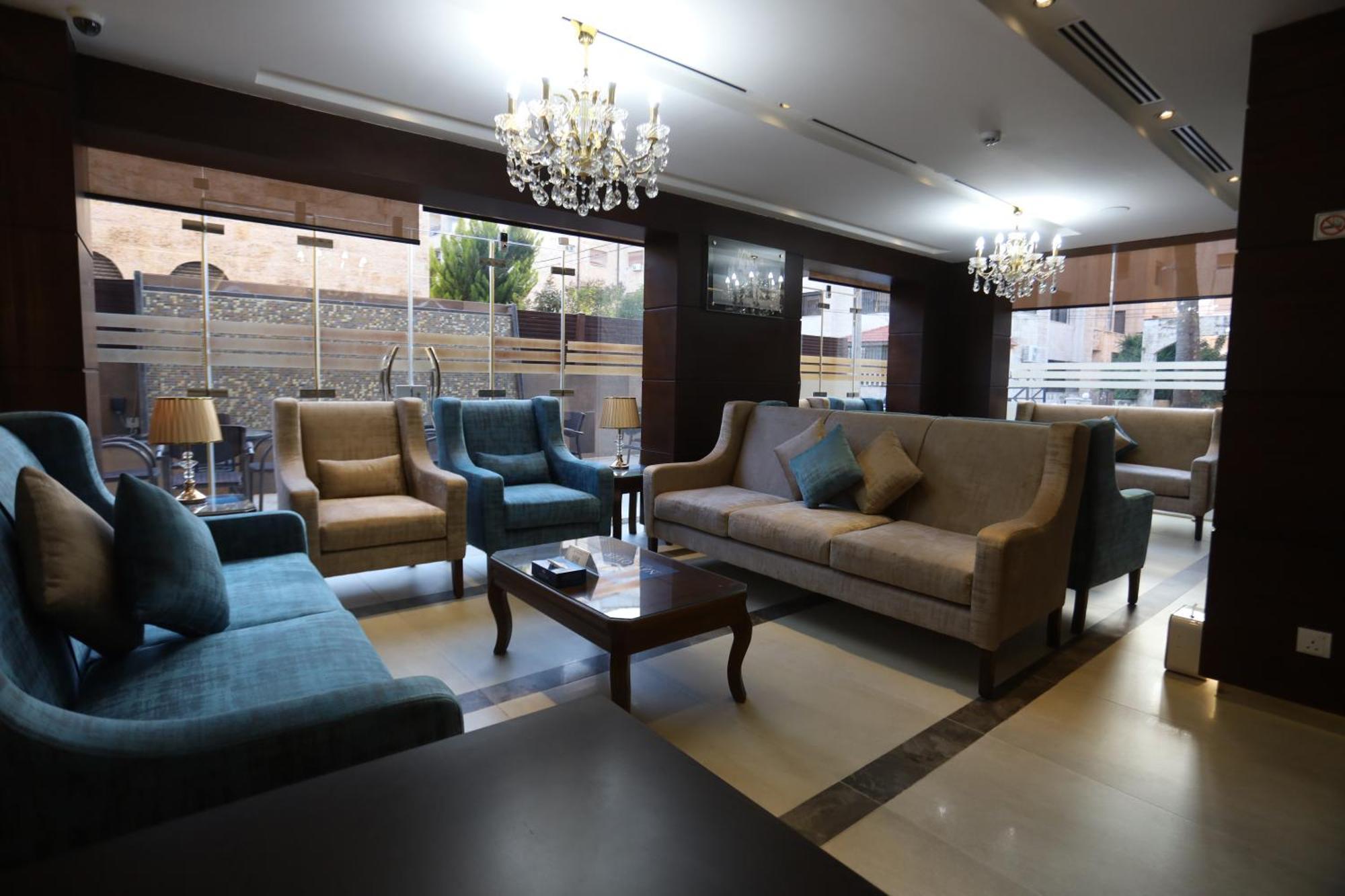 Naylover Hotel Suites Amman Esterno foto