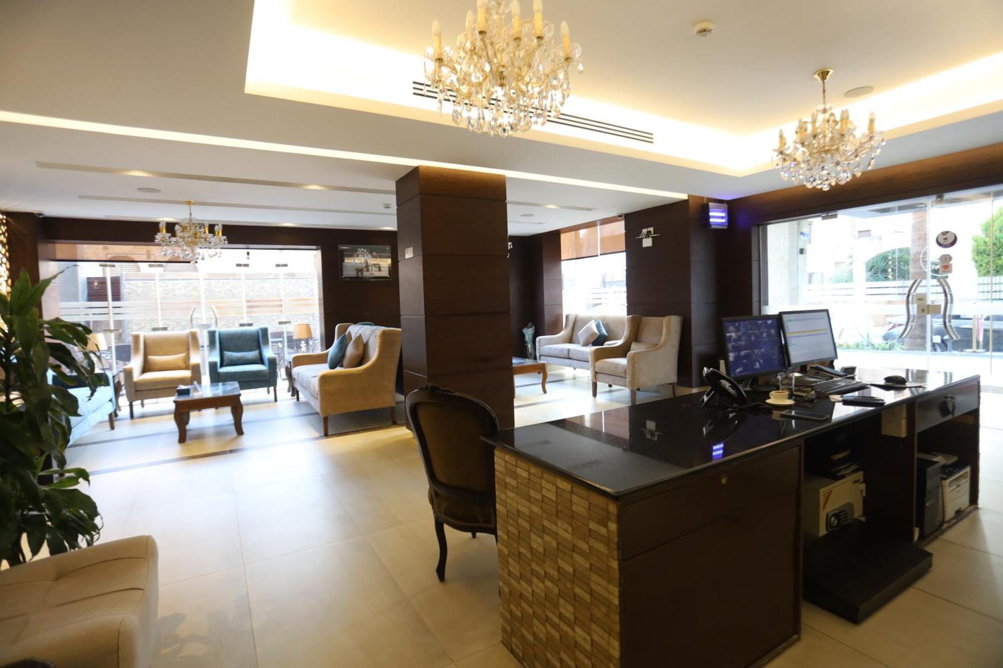 Naylover Hotel Suites Amman Esterno foto