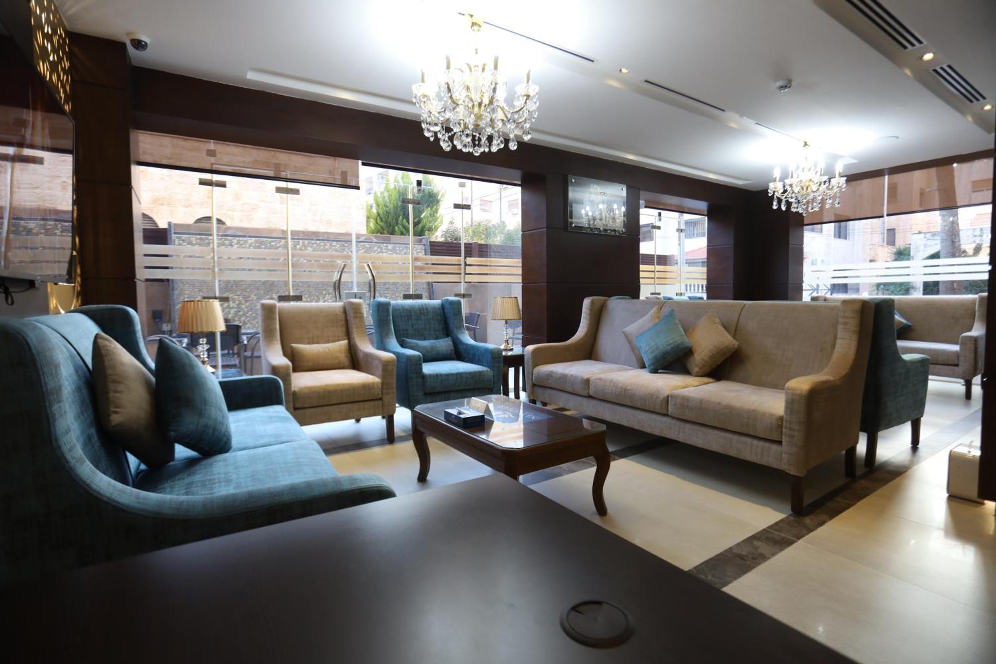 Naylover Hotel Suites Amman Esterno foto